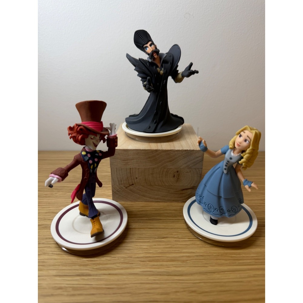 Disney Infinity 3.0 Alice Through the Looking Glass Figures Alice Hatter Time